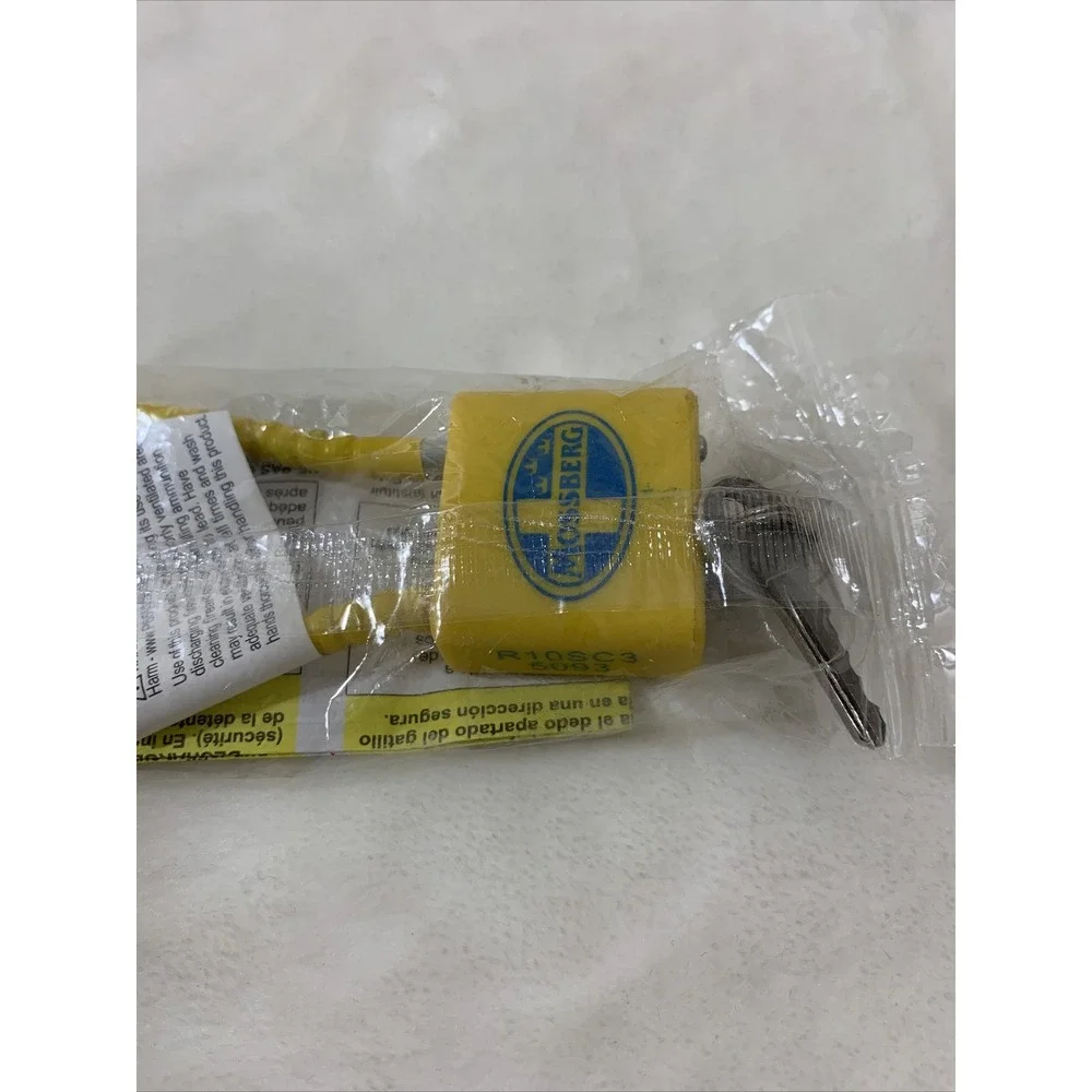 Mossberg Yellow‎ Cable Firearm Safety Lock R10SC3 w/ 2 Keys & Instructions NEW
